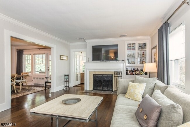 34 Oakwood Ave in Montclair, NJ - Building Photo - Building Photo