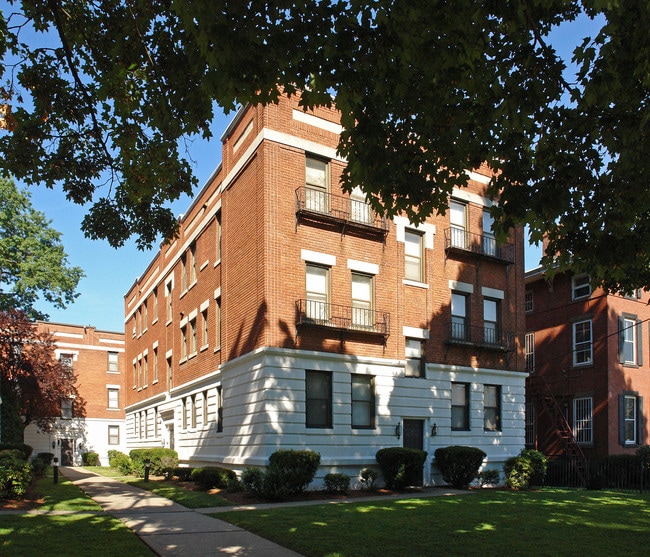Lord Commons Apartments in Hartford, CT - Foto de edificio - Building Photo