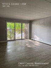 9735 S Cicero Ave in Oak Lawn, IL - Building Photo - Building Photo