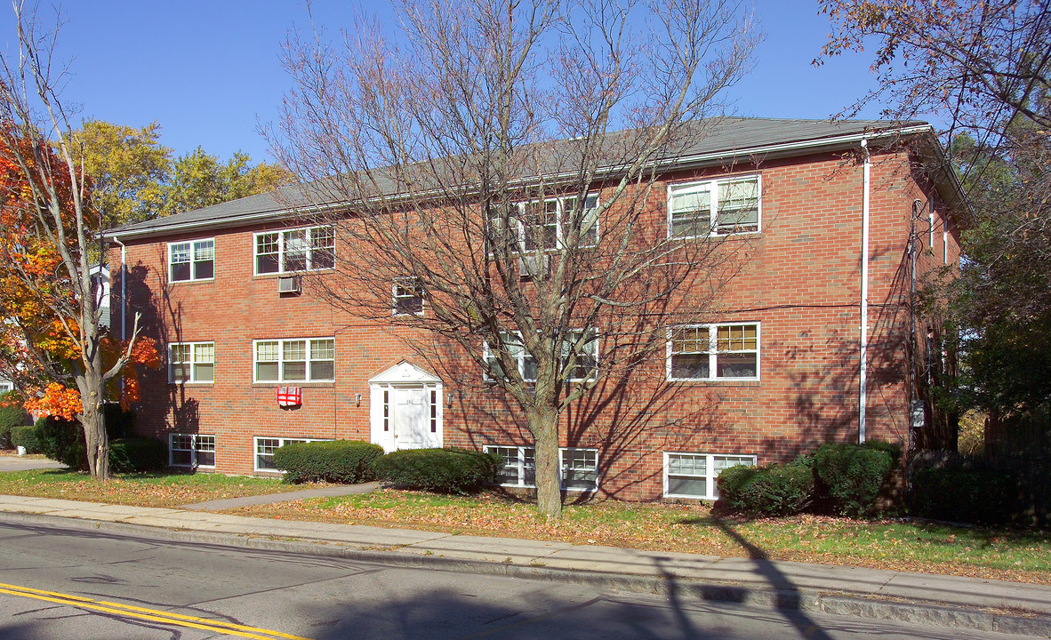 882 Sea St in Quincy, MA - Foto de edificio