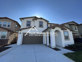 7 Tove Ct in Elk Grove, CA - Building Photo