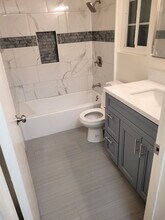 200 N Cedar Ave, Unit 2 in Inglewood, CA - Building Photo - Building Photo