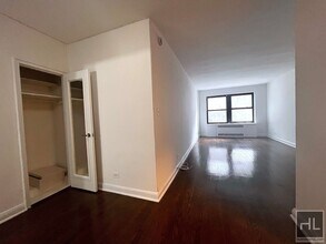 EAST 55 STREET in New York, NY - Building Photo - Building Photo