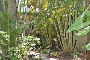 1508 Pelican Cove Rd, Unit GR232 in Sarasota, FL - Building Photo