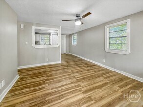 815 E Waldburg St in Savannah, GA - Building Photo - Building Photo