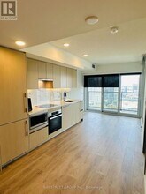 3 Concord Cityplace Wy in Toronto, ON - Building Photo - Building Photo