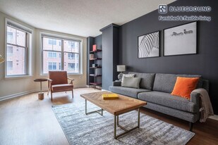 2400 M St NW in Washington, DC - Building Photo