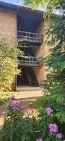 5534 E Lake Dr in Lisle, IL - Building Photo