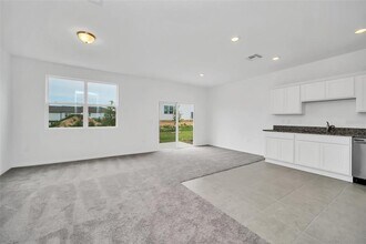 246 Mandovi St in Davenport, FL - Building Photo - Building Photo