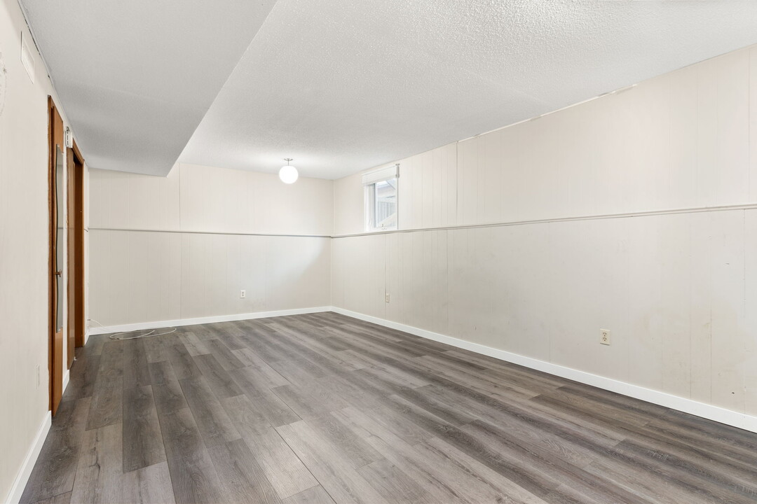 824 McIntosh St in Regina, SK - Building Photo