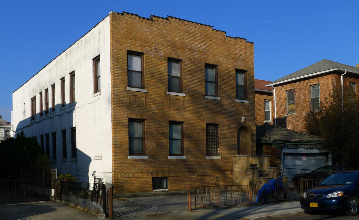 1614-1616 W 2nd St in Brooklyn, NY - Building Photo