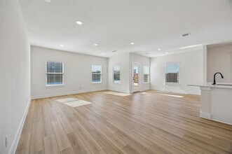 2900 Woodbrook Dr in Sherman, TX - Building Photo - Building Photo