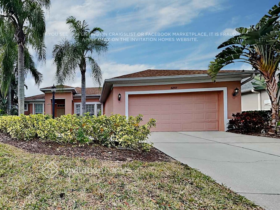 6212 Burrowing Owl Cove in Lakewood Ranch, FL - Building Photo