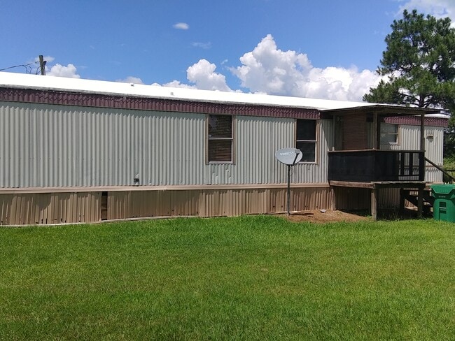 property at 3176 Tank Trail Rd