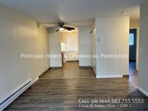17454 SE Powell Blvd-Unit -COPY 2 in Portland, OR - Building Photo - Building Photo