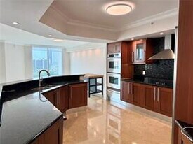 3367 NE 183rd St in Aventura, FL - Building Photo