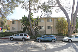 600 Kelton Ave in Los Angeles, CA - Building Photo - Building Photo