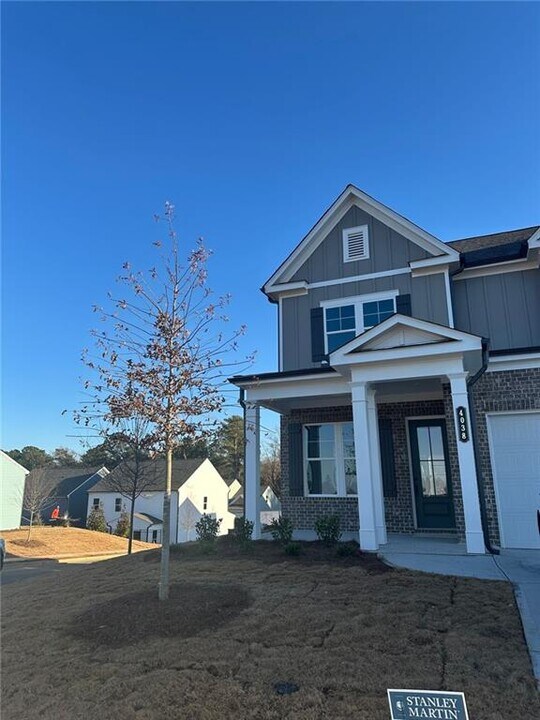 4038 Annsbury Ct in Lilburn, GA - Building Photo