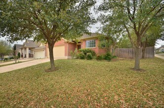 2000 Maize Bend Dr in Austin, TX - Building Photo - Building Photo