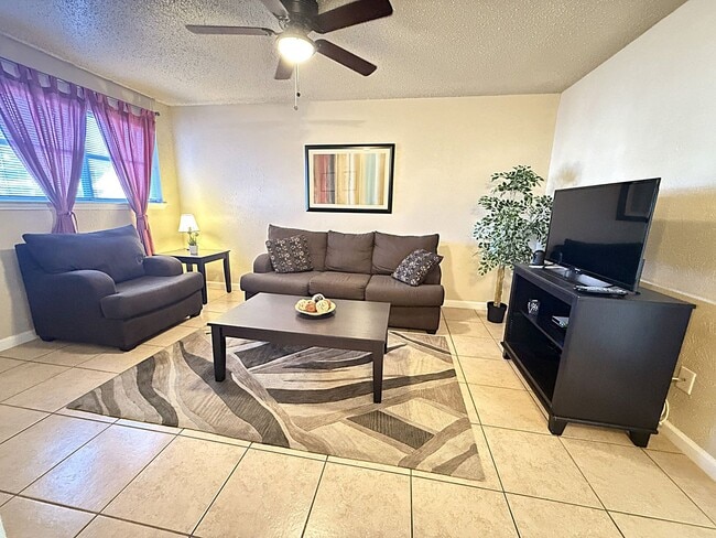 1014 N Gilmer St in Killeen, TX - Building Photo - Building Photo