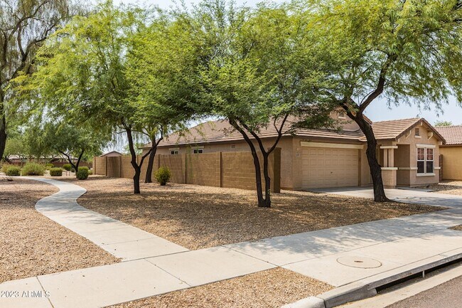 15193 W Adams St in Goodyear, AZ - Building Photo - Building Photo