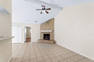400 Yucca Dr in Round Rock, TX - Building Photo - Building Photo