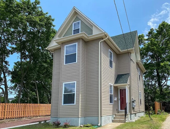 26 W Center St, Unit A