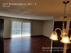 1037 Brookshire Ct in Belleville, IL - Building Photo - Building Photo