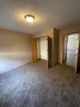 1147 S Brown Ave in Springfield, MO - Building Photo - Building Photo