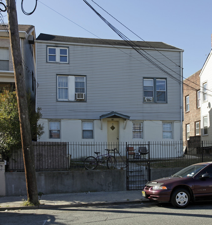 189 Academy St in Jersey City, NJ - Building Photo