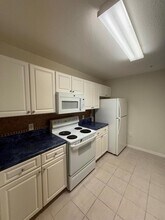 1200 Town Center Dr, Unit 206 in Jupiter, FL - Building Photo - Building Photo