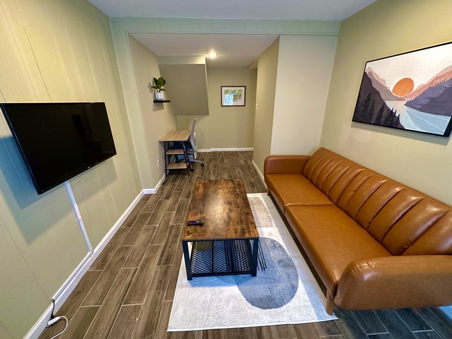 3962 Wilcoxson Dr, Unit Patio Apartment in Fairfax, VA - Building Photo - Building Photo