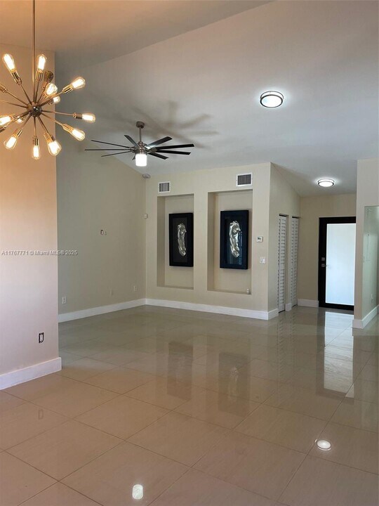 13552 SW 285th Terrace in Homestead, FL - Building Photo