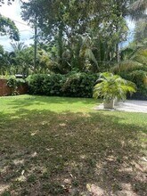 6880 SW 77th Ter in South Miami, FL - Building Photo - Building Photo