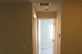 48 N Mountain Rd, Unit 303 in New Britain, CT - Building Photo - Building Photo