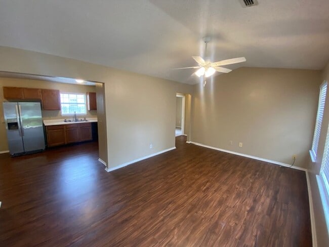 320 E Evergreen Ln in Fayetteville, AR - Building Photo - Building Photo