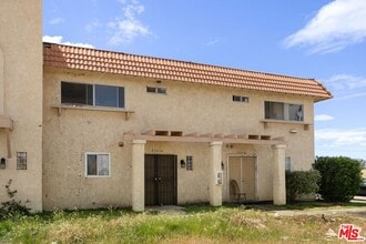 43614 Stanridge Ave in Lancaster, CA - Building Photo - Building Photo