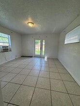 1767 NE 49th Ct in Pompano Beach, FL - Building Photo - Building Photo