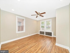 4215 Dix St NE, Unit Apt 1 in Washington, DC - Foto de edificio - Building Photo