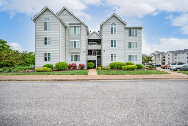 205 Dockside Dr, Unit C in Hampton, VA - Building Photo - Building Photo