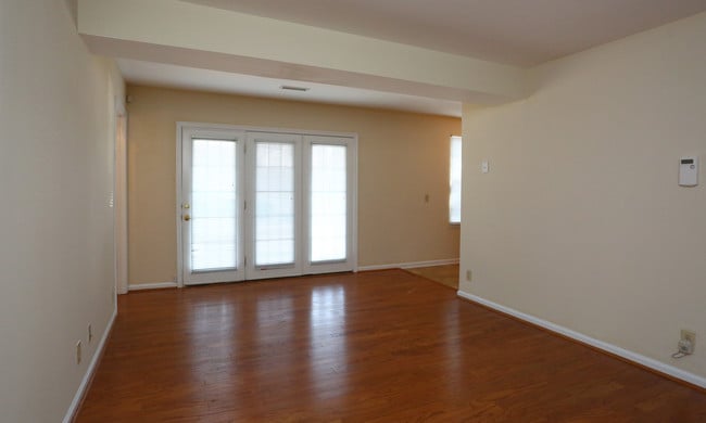 Villas at Southern Ridge in Charlottesville, VA - Building Photo - Building Photo