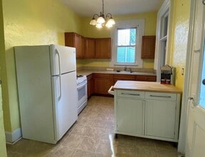 33 Carlton Ave in Port Washington, NY - Building Photo - Building Photo