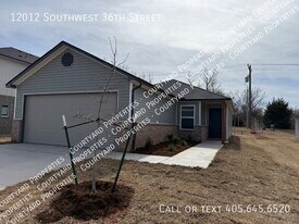 12012 SW 36th St in Mustang, OK - Building Photo