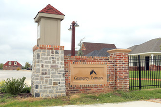 Gramercy Cottages in Bartlesville, OK - Building Photo - Other