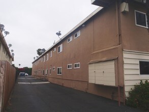 560 Hamilton St in Costa Mesa, CA - Building Photo - Building Photo