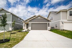 237 Unforgiven Ln in Jarrell, TX - Building Photo