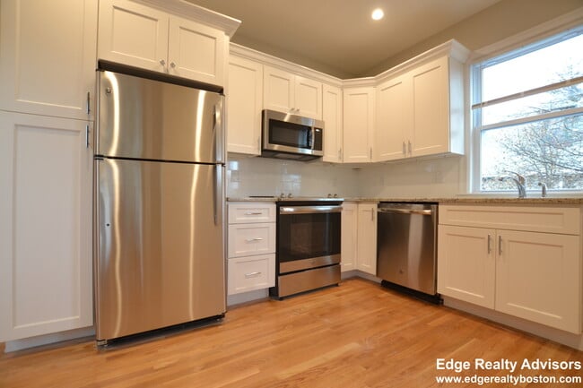 68 Foster St, Unit 1