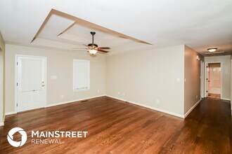 695 Starlite Dr in Odenville, AL - Foto de edificio - Building Photo