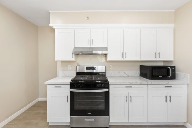 7741 High St in La Mesa, CA - Building Photo - Building Photo