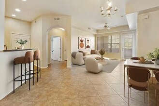 14575 W Mountain View Blvd in Surprise, AZ - Foto de edificio - Building Photo